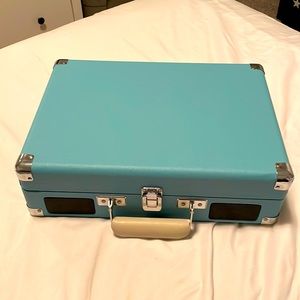 Crosley Cruiser Deluxe Turntable NEW WITH MANUAL